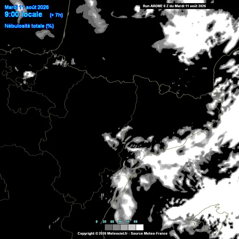 Cobertura nuvolosa prevista hora a hora (model AROME, alta resolució sobre Catalunya).