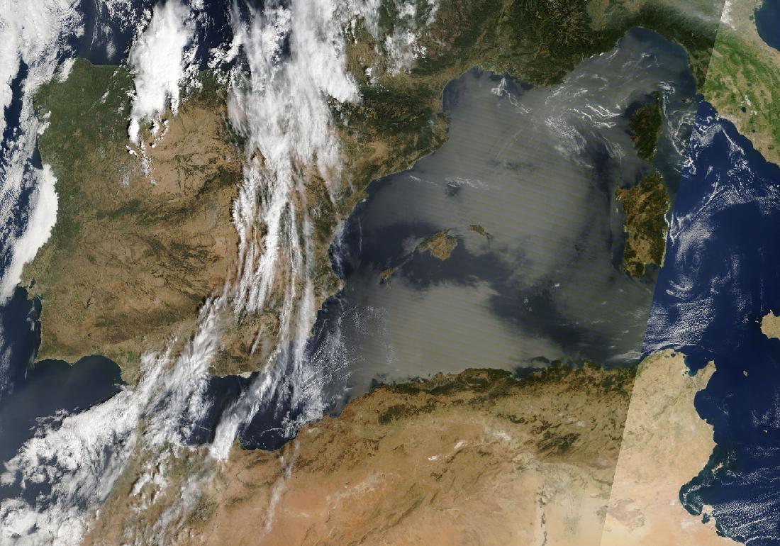 Imatge de satèl·lit del dia: dorsal càlida en alçada amb advecció subtropical i cel net.